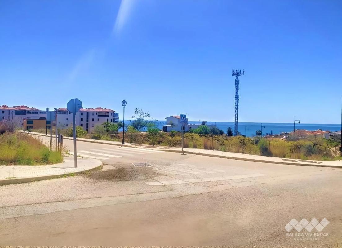 Terreno en venta en Torrox, Malaga photo 1