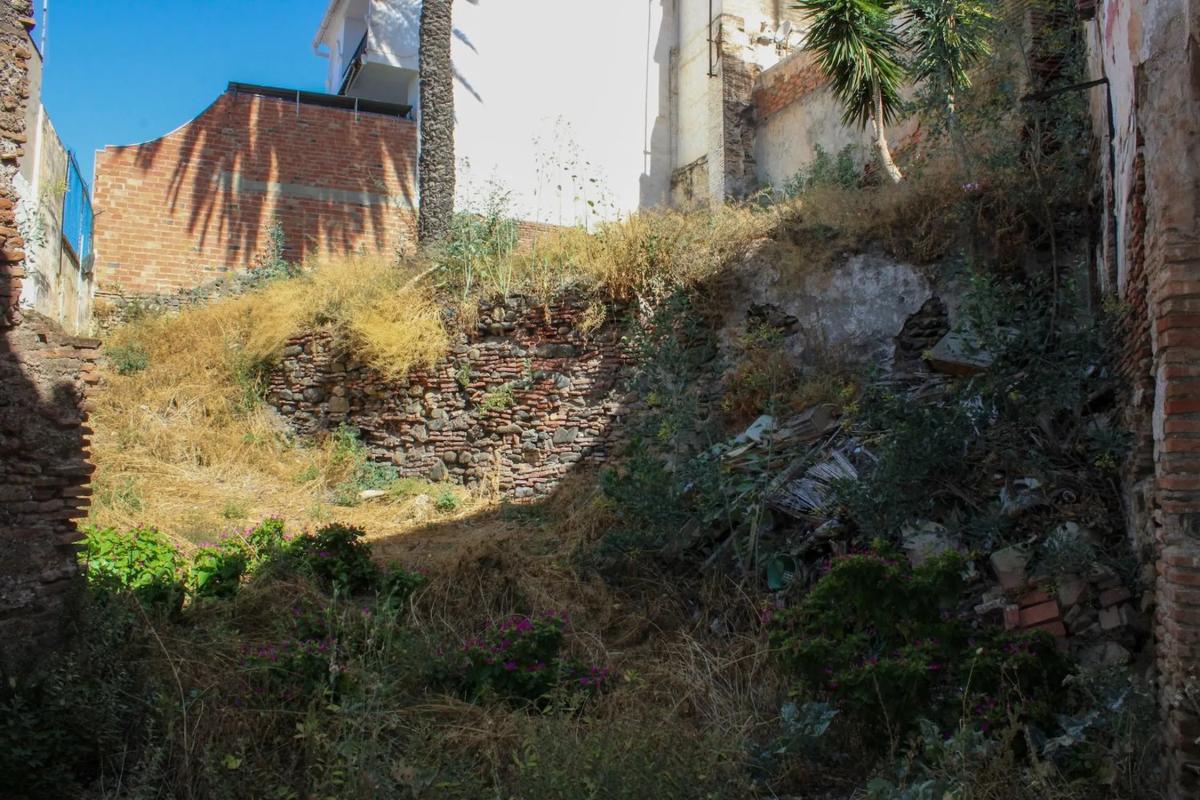 Участок земли на продажу в Велес-Малага, Малага photo 1