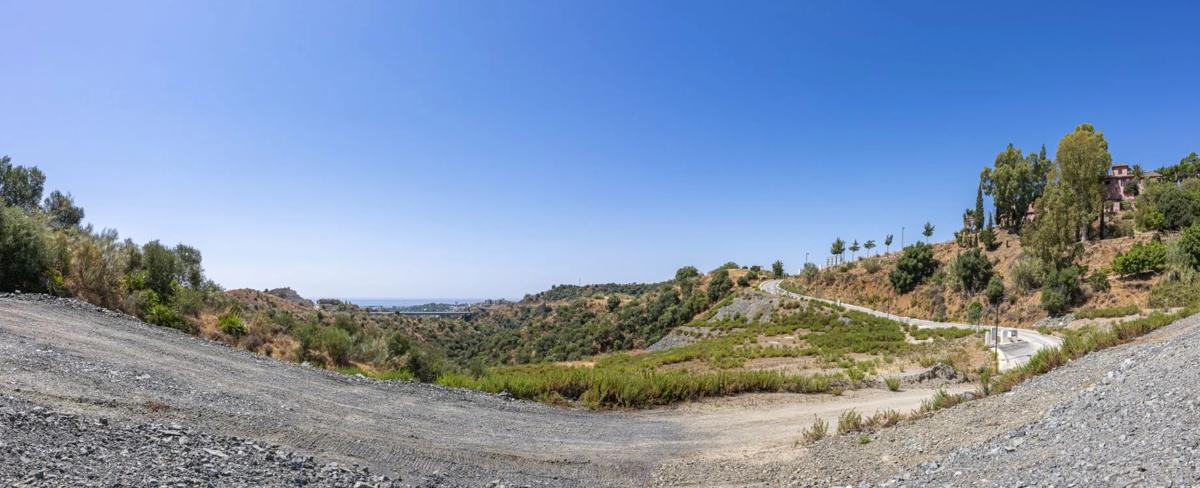 Terreno en venta en Benahavís, Malaga photo 2
