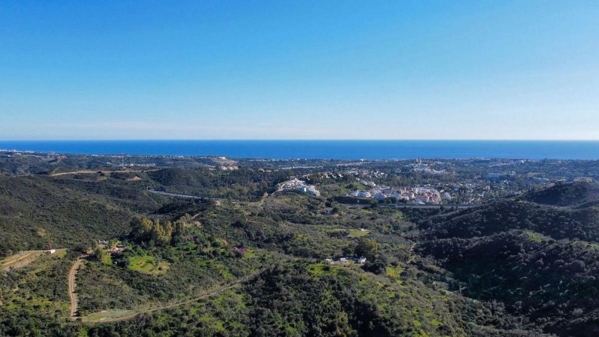 Terreno en venta en Benahavís, Malaga photo 4