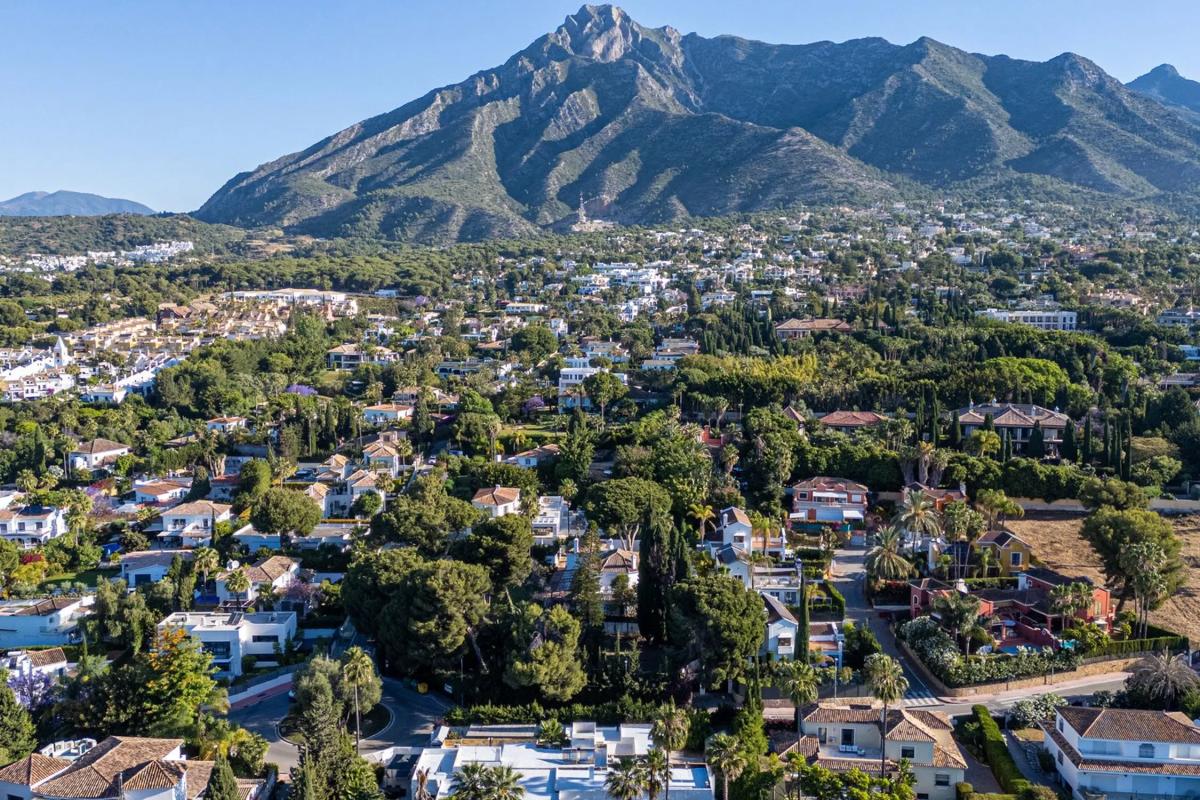 Terreno en venta en Marbella, Malaga photo 3
