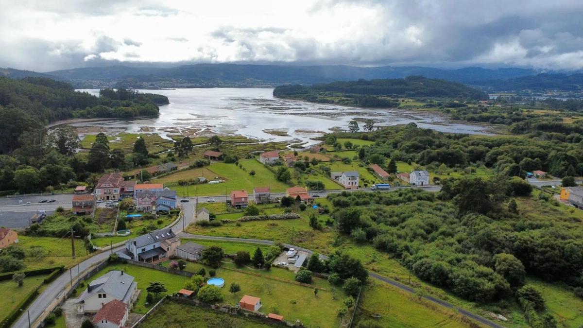 Terreno en venta en Cariño, A Coruña photo 2