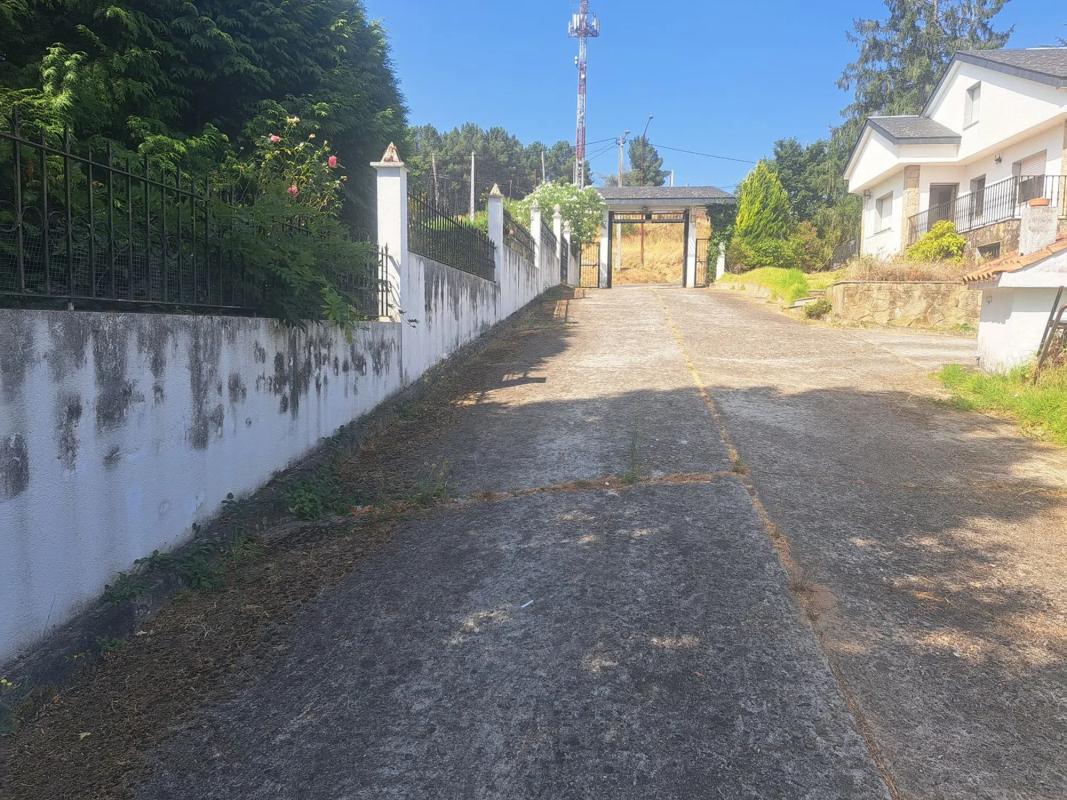 Terreno en venta en Celanova, Ourense photo 3