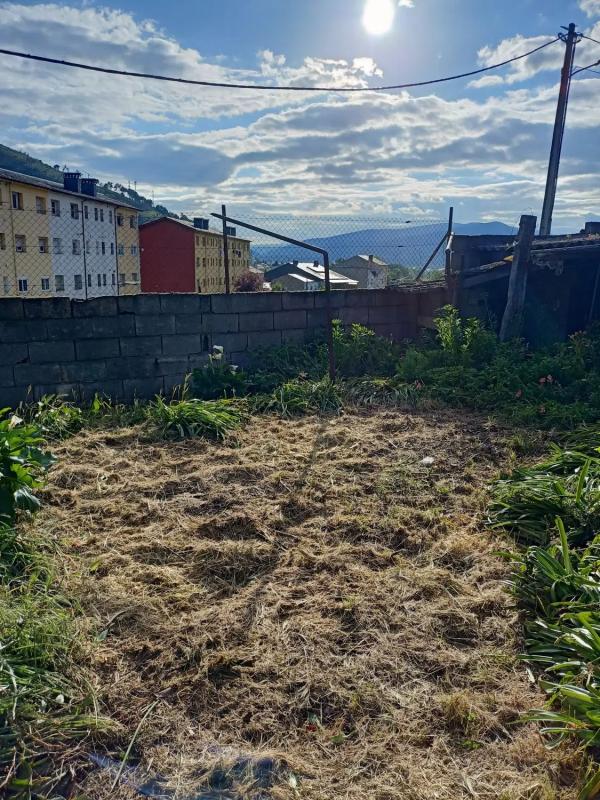 Terreno en venta en O Barco de Valdeorras, Ourense photo 3