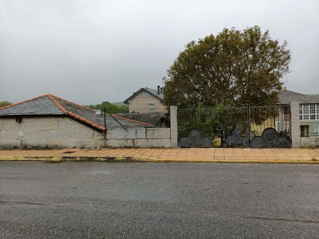 Terreno en venta en Puebla de Trives, Ourense photo 4