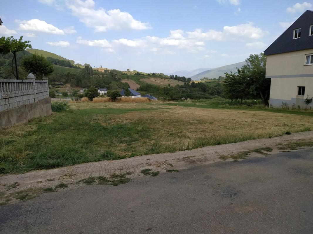 Участок земли на продажу в Виламарти́н-де-Вальдеорра́с, Оренсе photo 1