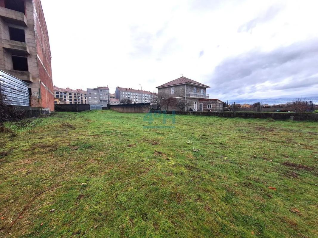 Land for sale in Xinzo de Limia, Ourense photo 4
