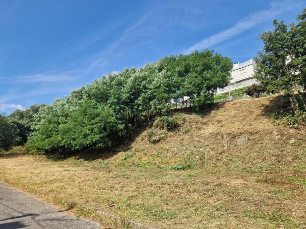 Terreno en calle Valdomiño, 32 thumbnail 1