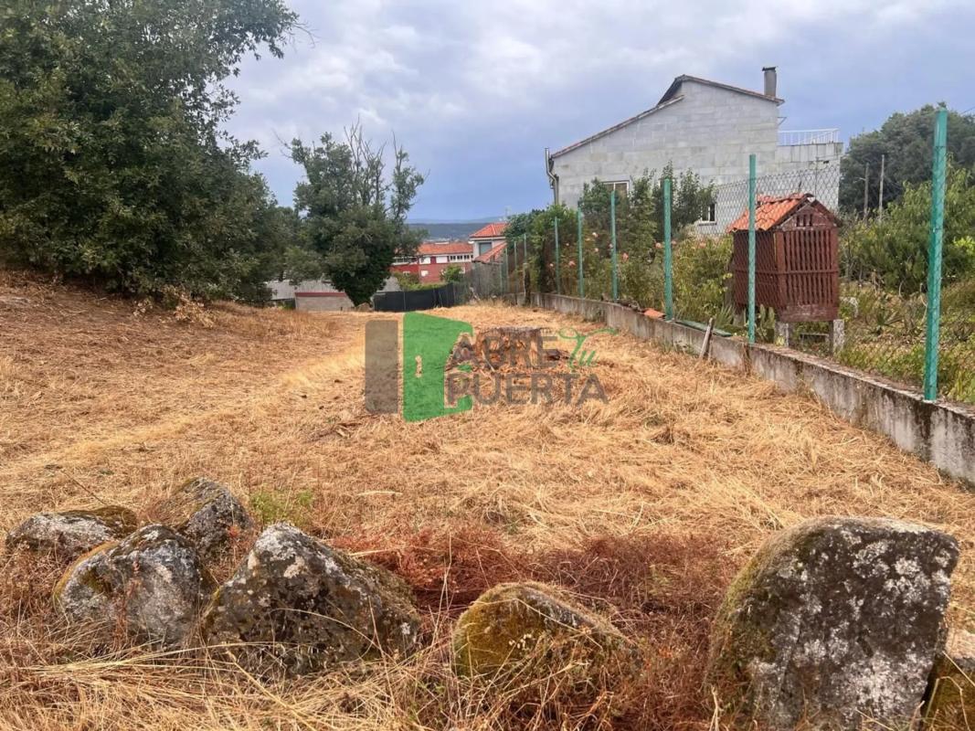 Terreno en venta en Barbadas, Ourense photo 1