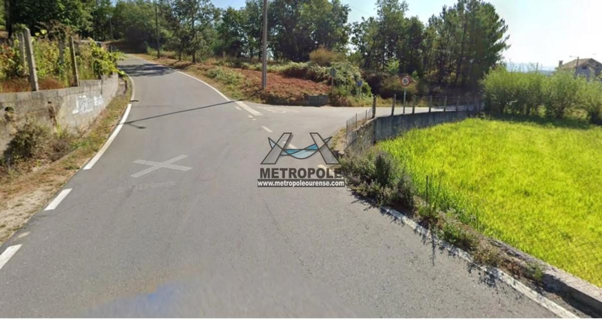 Terreno en venta en Toén, Ourense photo 1