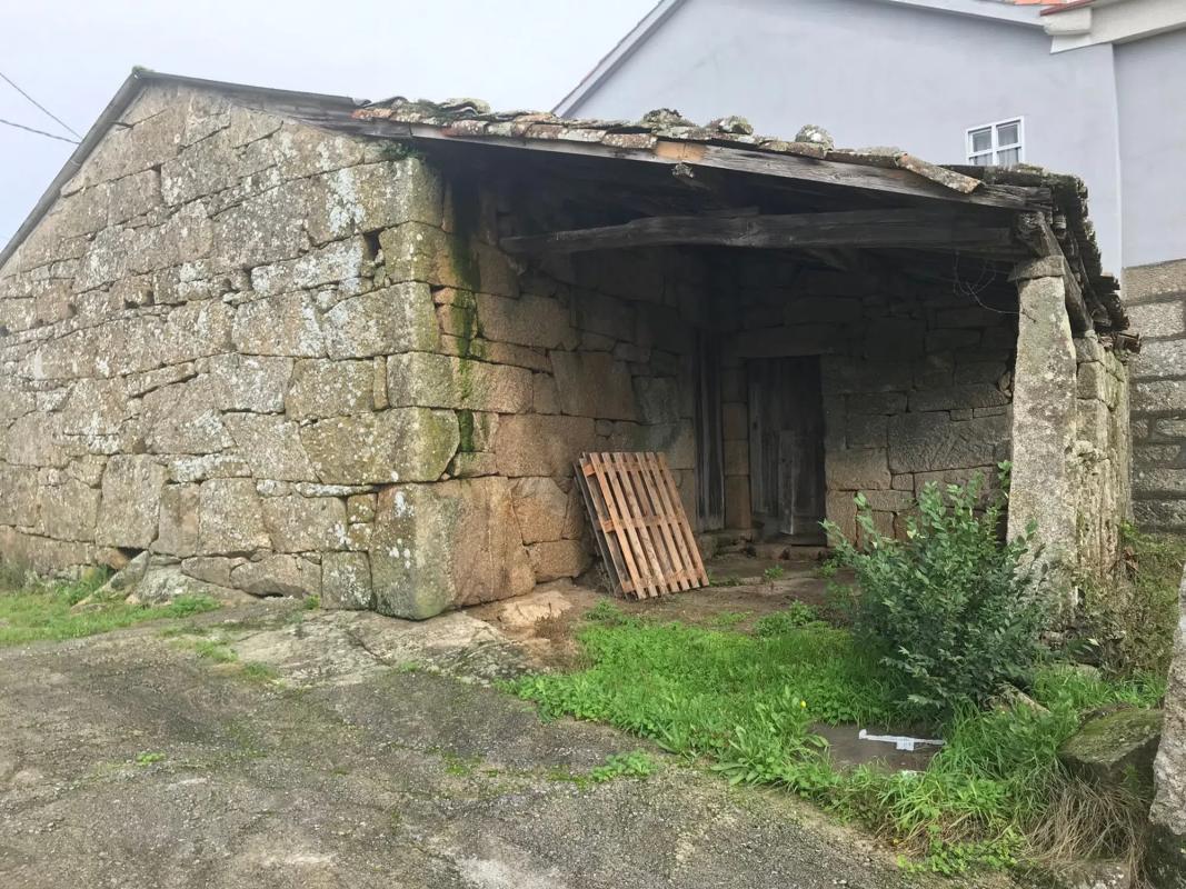 Terreno en venta en Amoeiro, Ourense photo 3