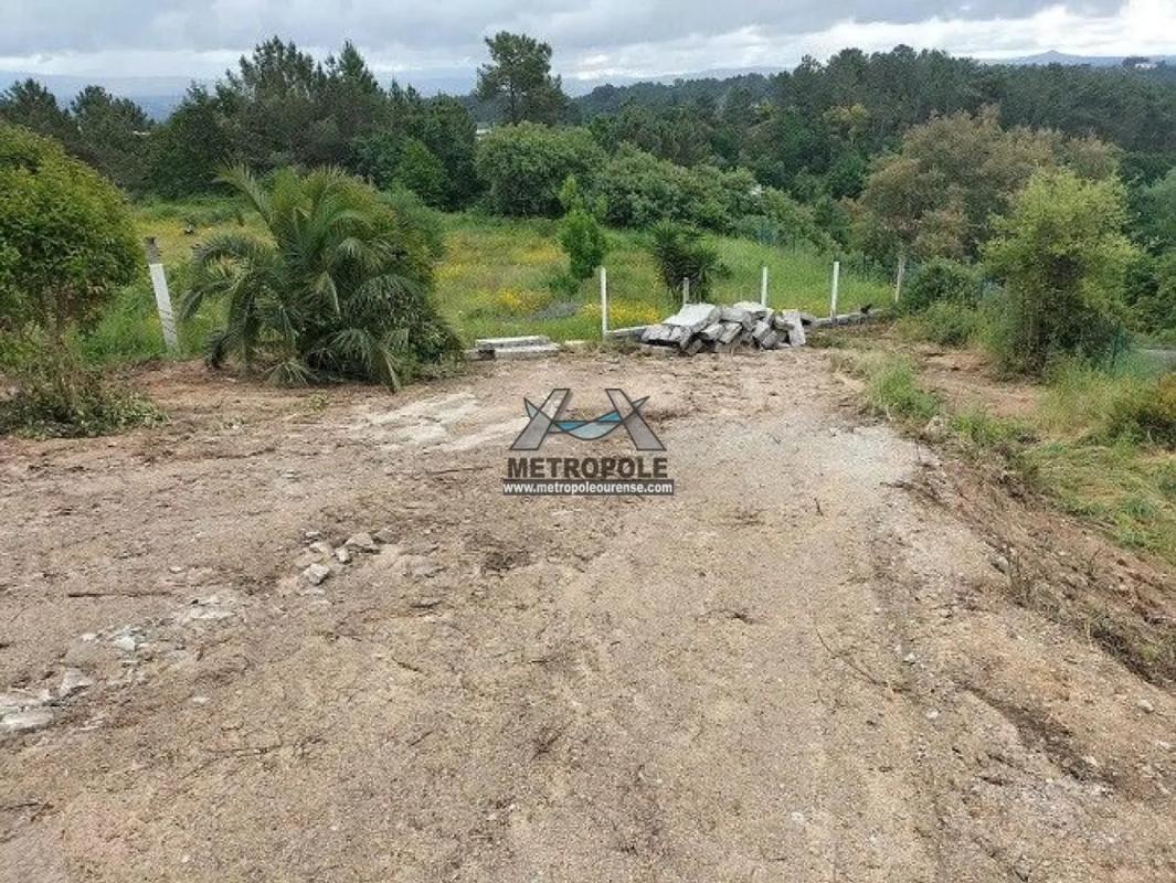 Terreno en venta en Toén, Ourense photo 2