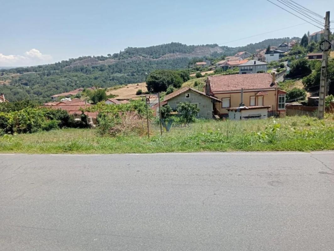 Terreno en venta en Barbadas, Ourense photo 2
