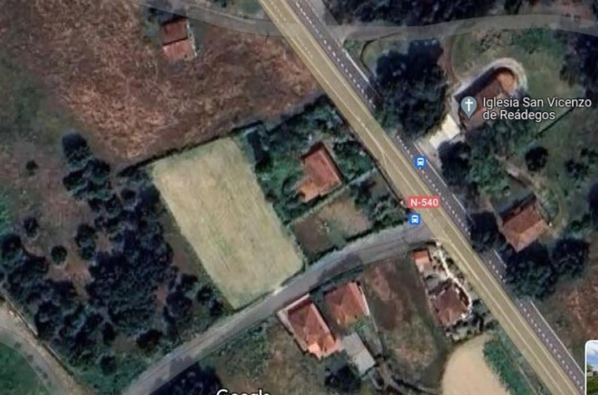 Terreno en venta en Vilamarin, Ourense photo 2