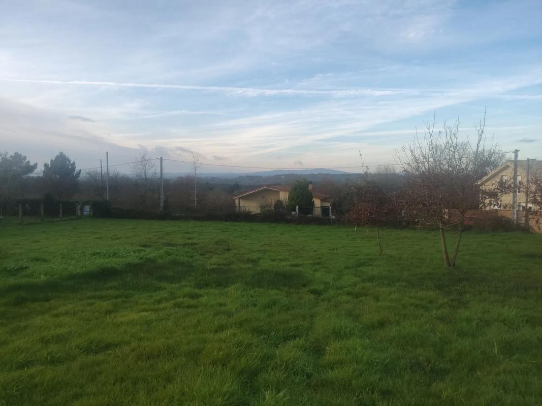 Terreno en venta en Amoeiro, Ourense photo 4