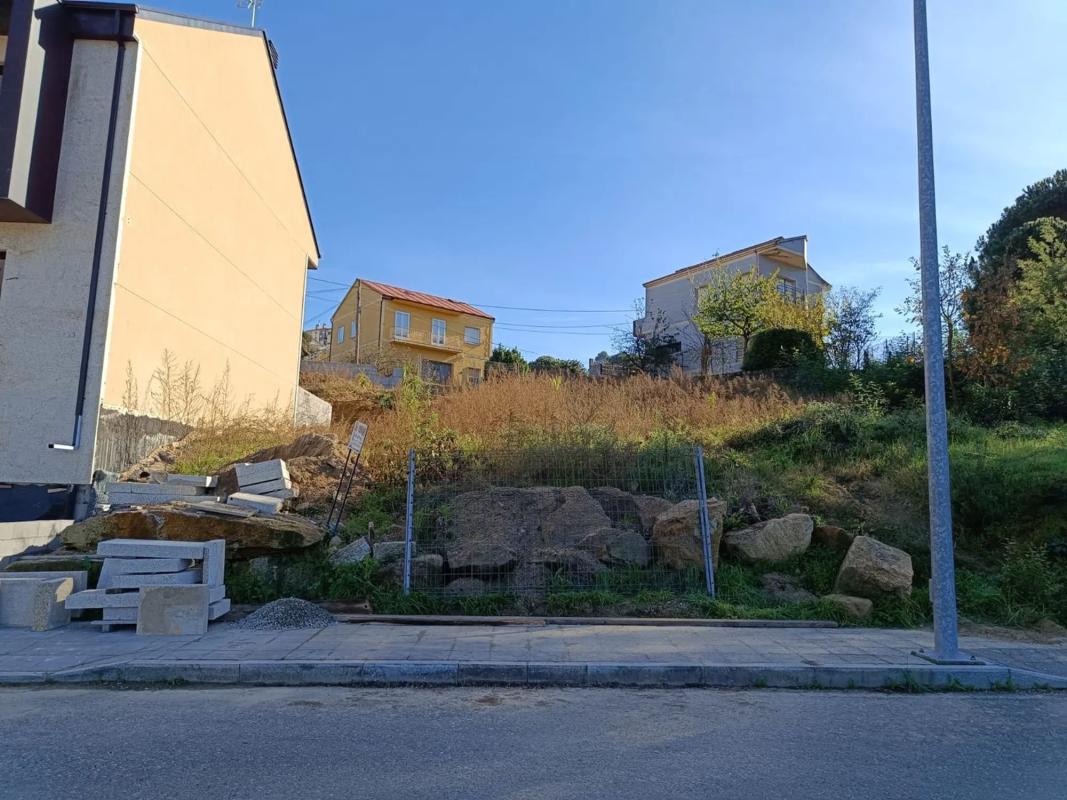 Terreno en venta en Ourense, Ourense photo 1