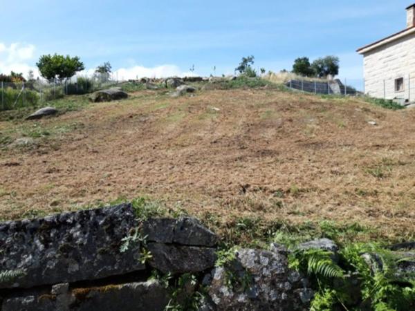 Terreno en San Cibrao das Viñas photo 1