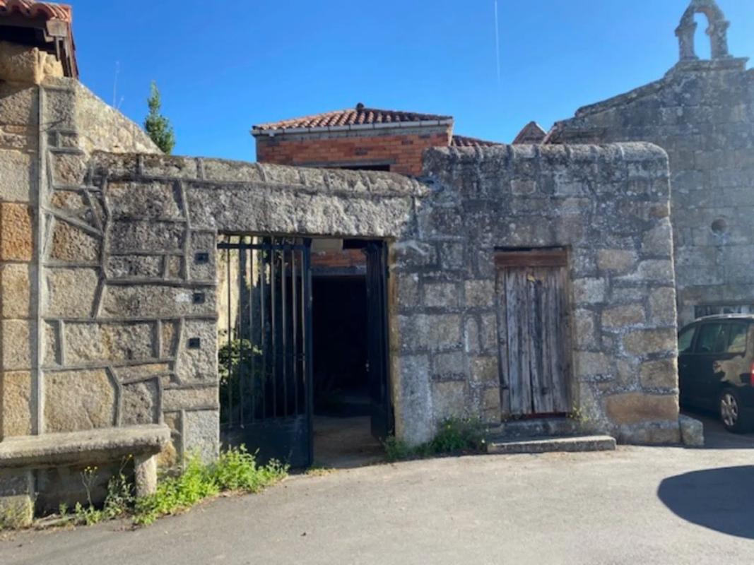 Land for sale in Barbados, Ourense photo 1