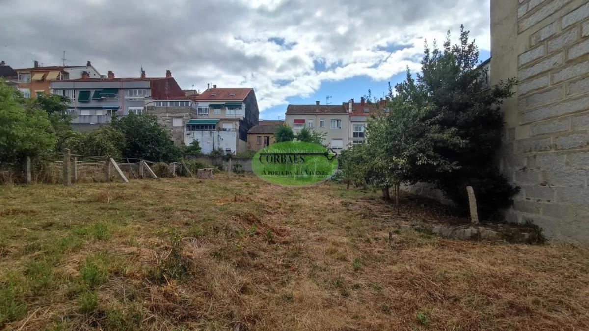 Terreno en venta en Ourense, Ourense photo 1