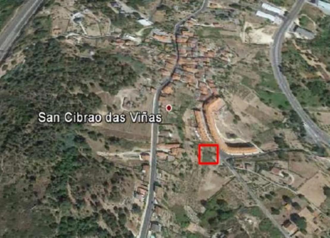 Land for sale in San Cibrao das Viñas, Ourense photo 1
