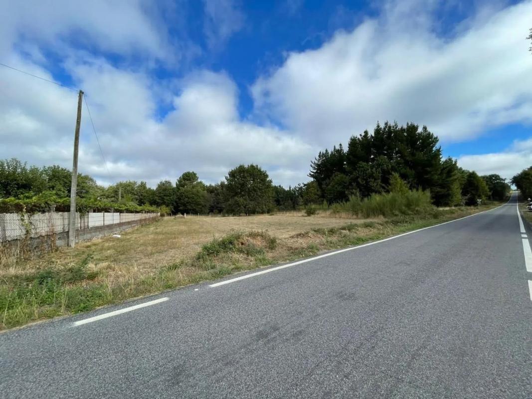 Terreno en venta en Amoeiro, Ourense photo 1