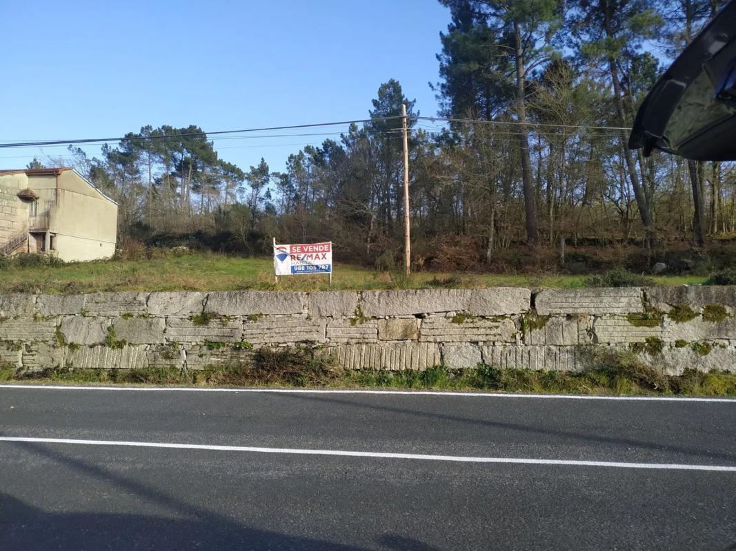 Terreno en venta en Amoeiro, Ourense photo 2