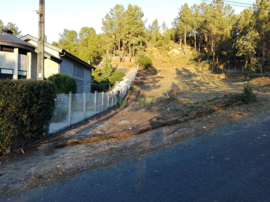 Terreno en venta en Barbadas, Ourense photo 2