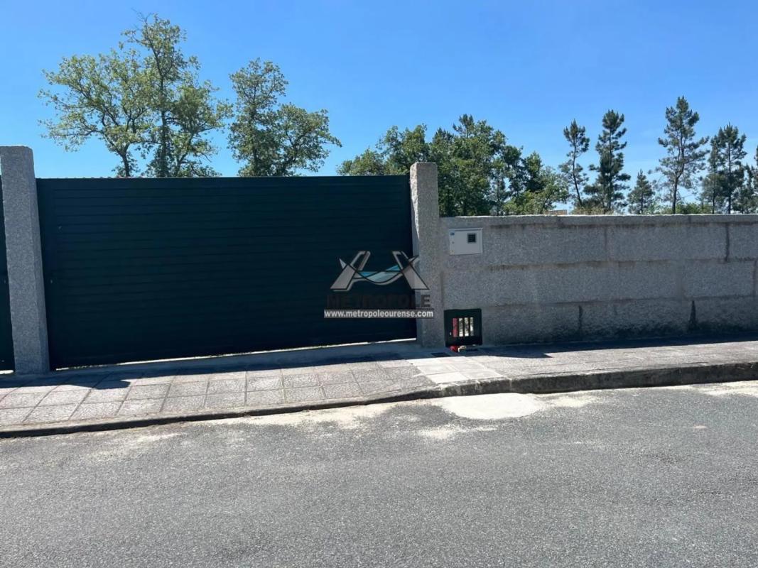 Terreno en venta en San Cibrao das Viñas, Ourense photo 2