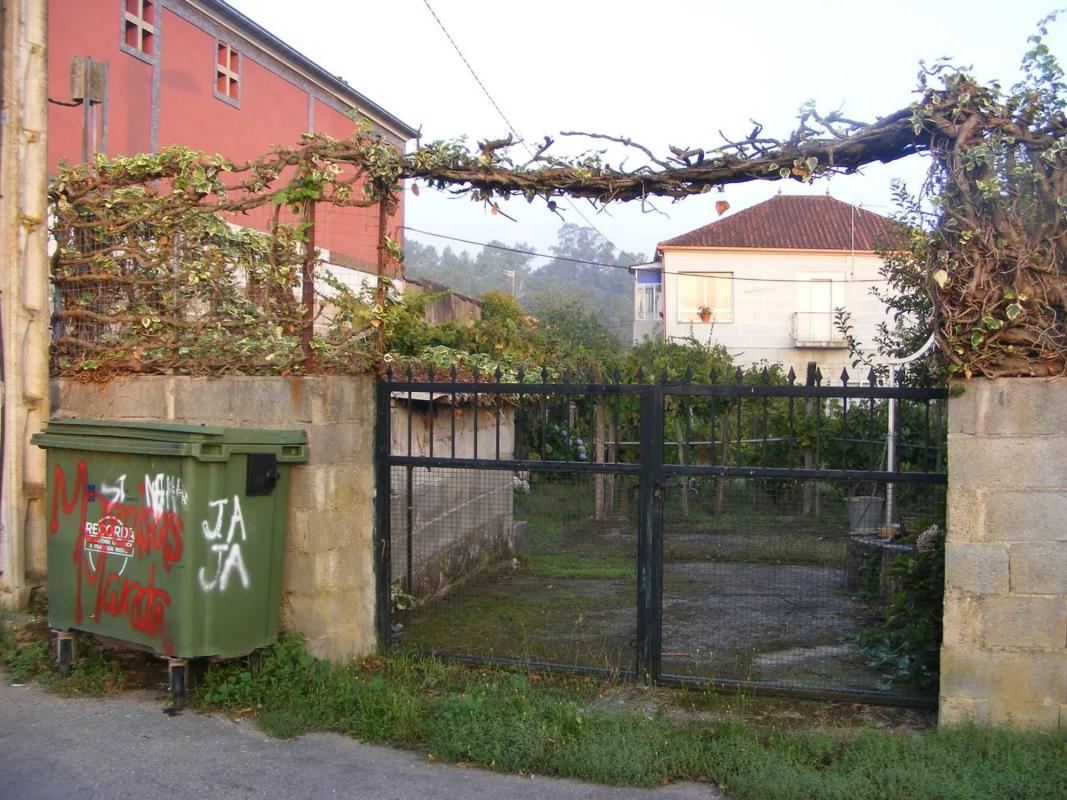 Terreno en venta en Barbadas, Ourense photo 1