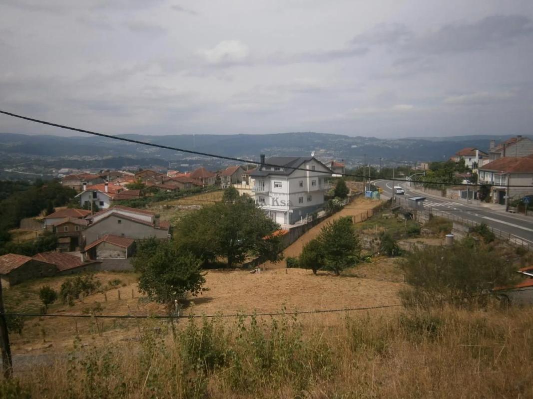 Działka na sprzedaż w Ourense, Ourense photo 1