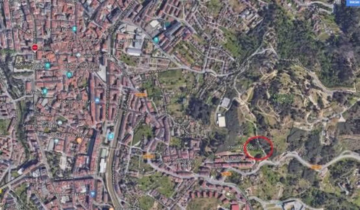 Działka na sprzedaż w Ourense, Ourense photo 1
