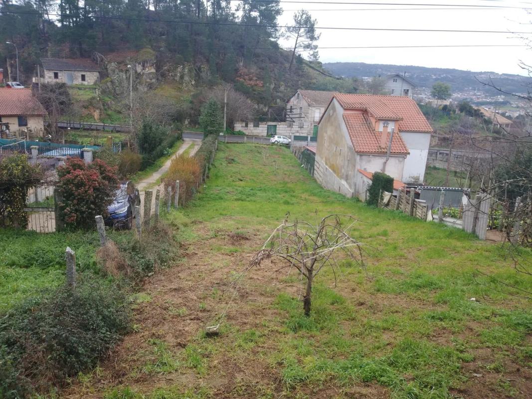 Terreno en venta en Barbadas, Ourense photo 2