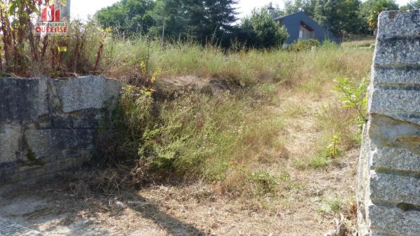 Terreno en San Cibrao das Viñas photo 2