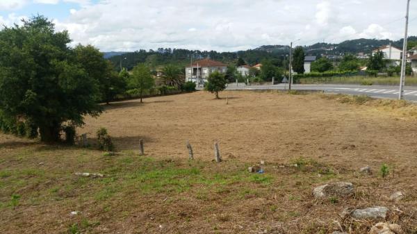 Terreno en calle Seixalbo thumbnail 1