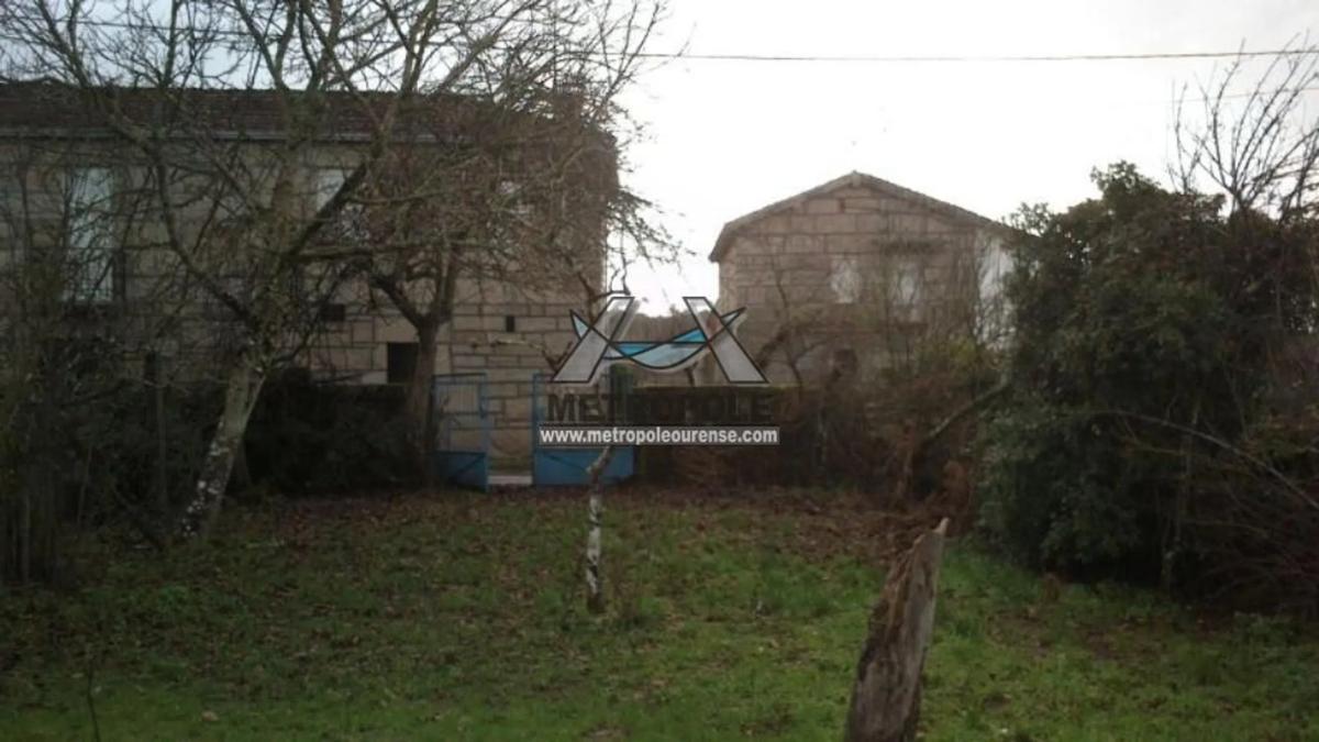 Terreno en venta en Amoeiro, Ourense photo 2