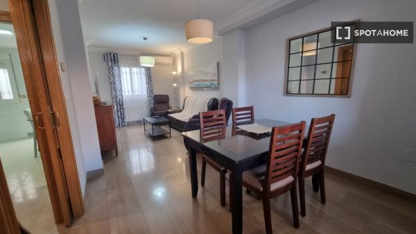 Piso en alquiler en C. Boabdil , Granada thumbnail 1