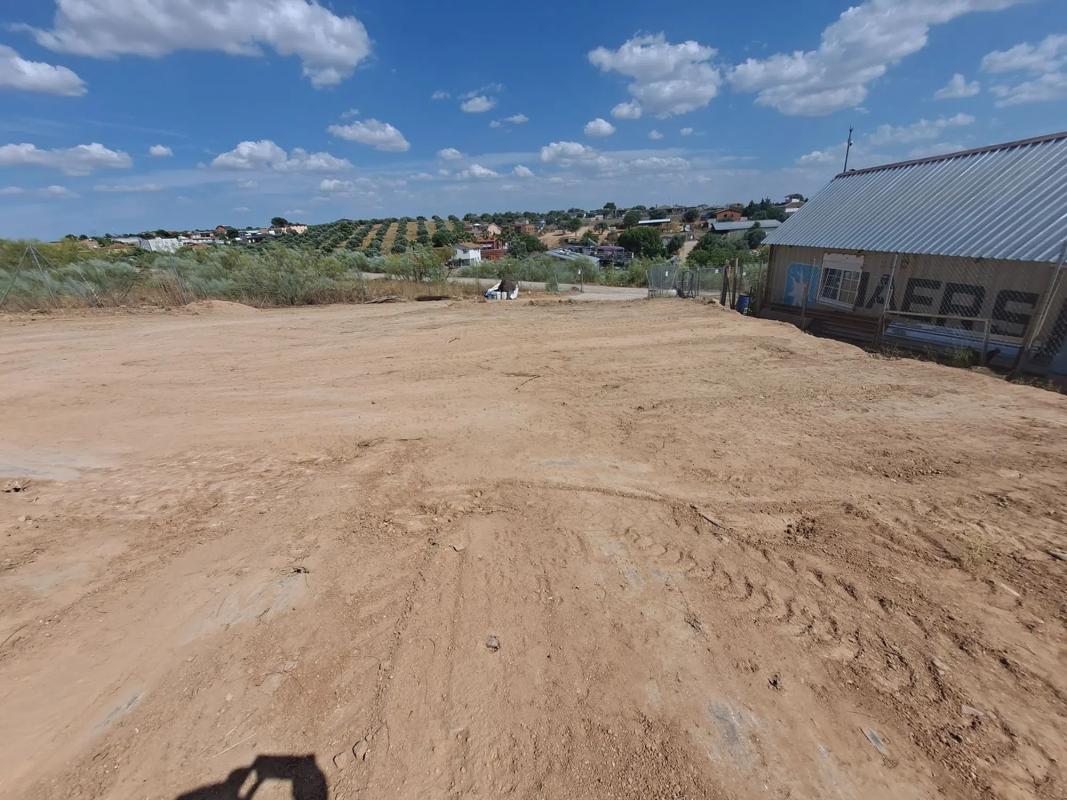 Terreno en venta en Mejorada del Campo, Madrid photo 2