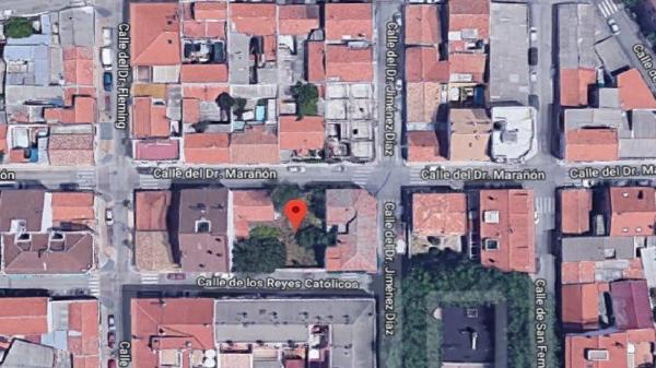 Terreno en calle del Doctor Marañón thumbnail 1