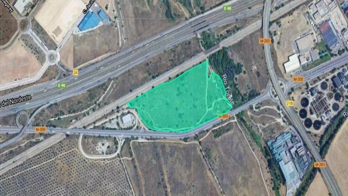 Terreno en venta en Alcalá de Henares, Madrid photo 2