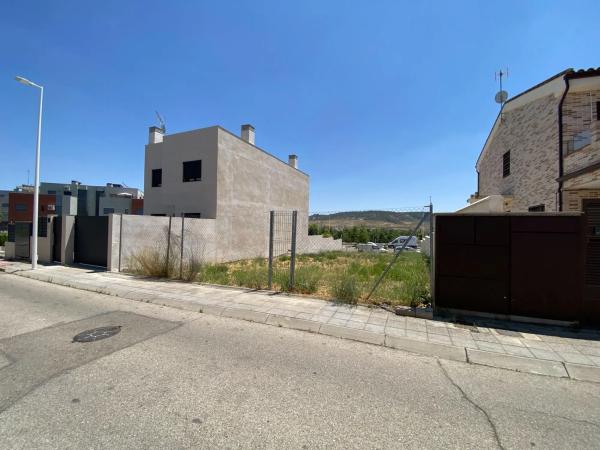 Terreno en calle Marqués de Santillana thumbnail 2