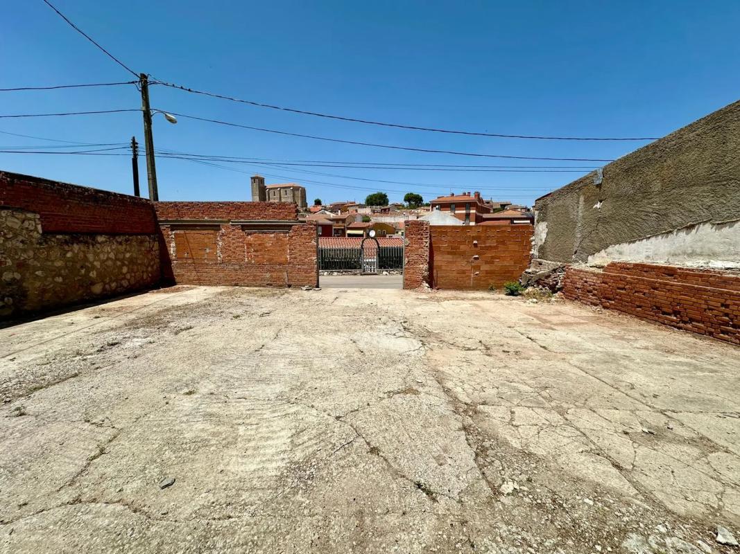 Terreno en venta en Los Santos de la Humosa, Madrid photo 3