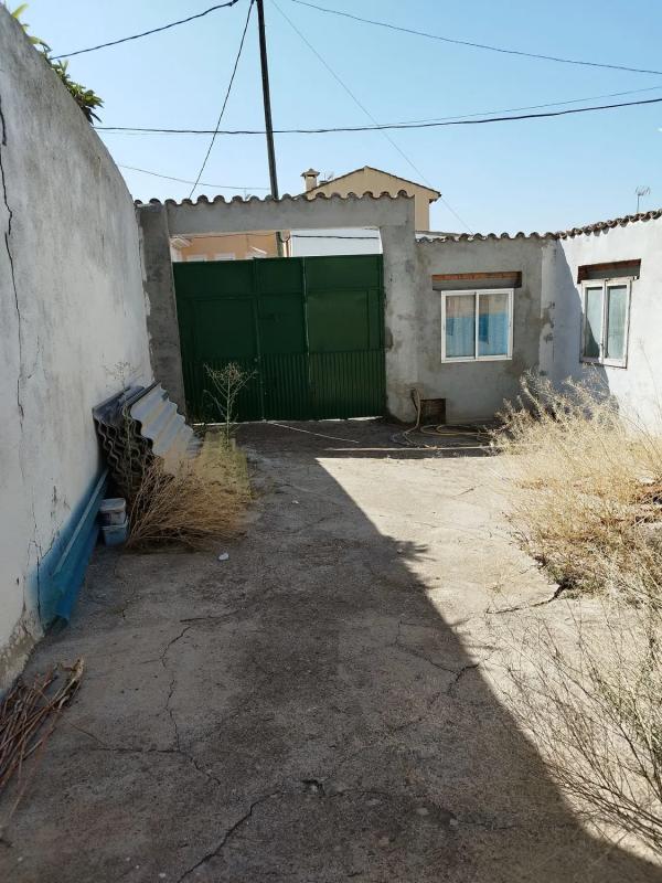 Terreno en venta en Corpa, Madrid photo 4