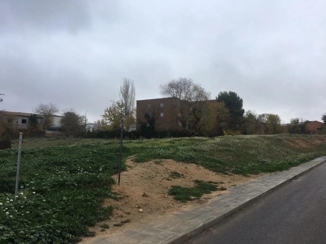Terreno en venta en Mejorada del Campo, Madrid photo 1