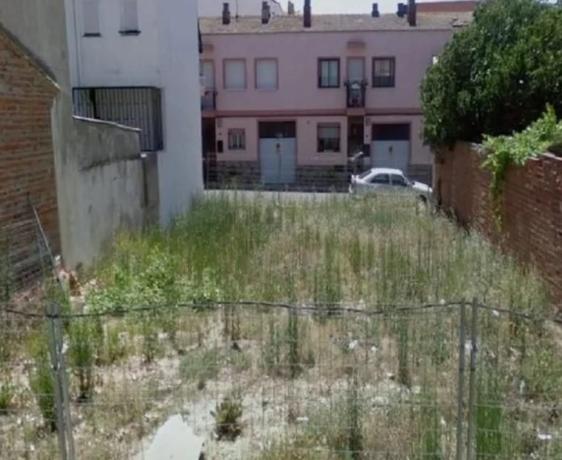 Terreno en calle del Doctor Marañón thumbnail 1