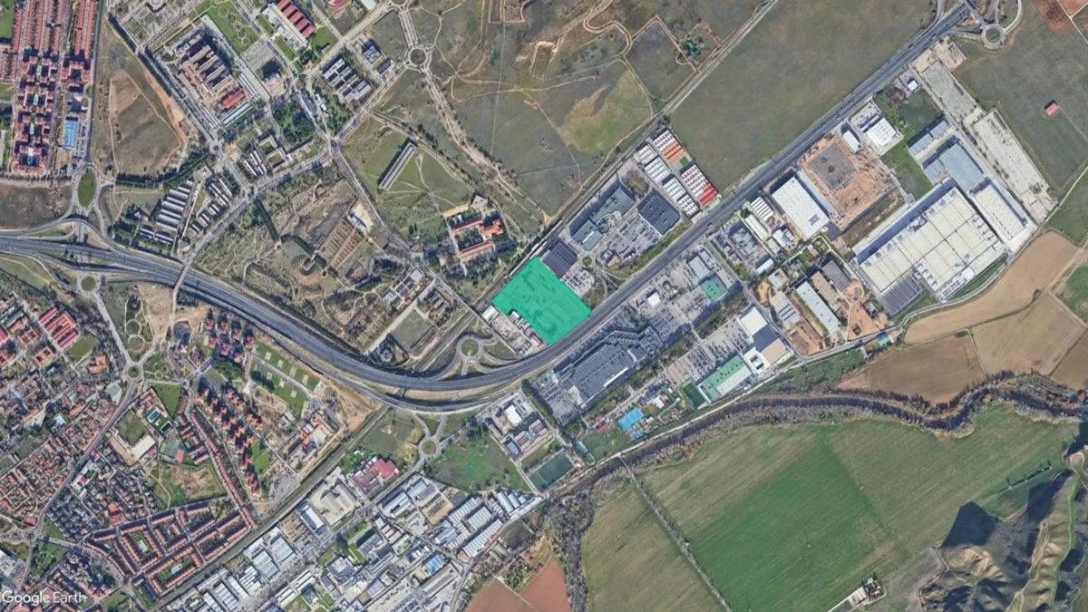 Terreno en venta en Alcalá de Henares, Madrid photo 2