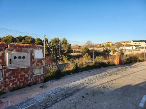 Terreno en calle Pinar de Abantos thumbnail 2