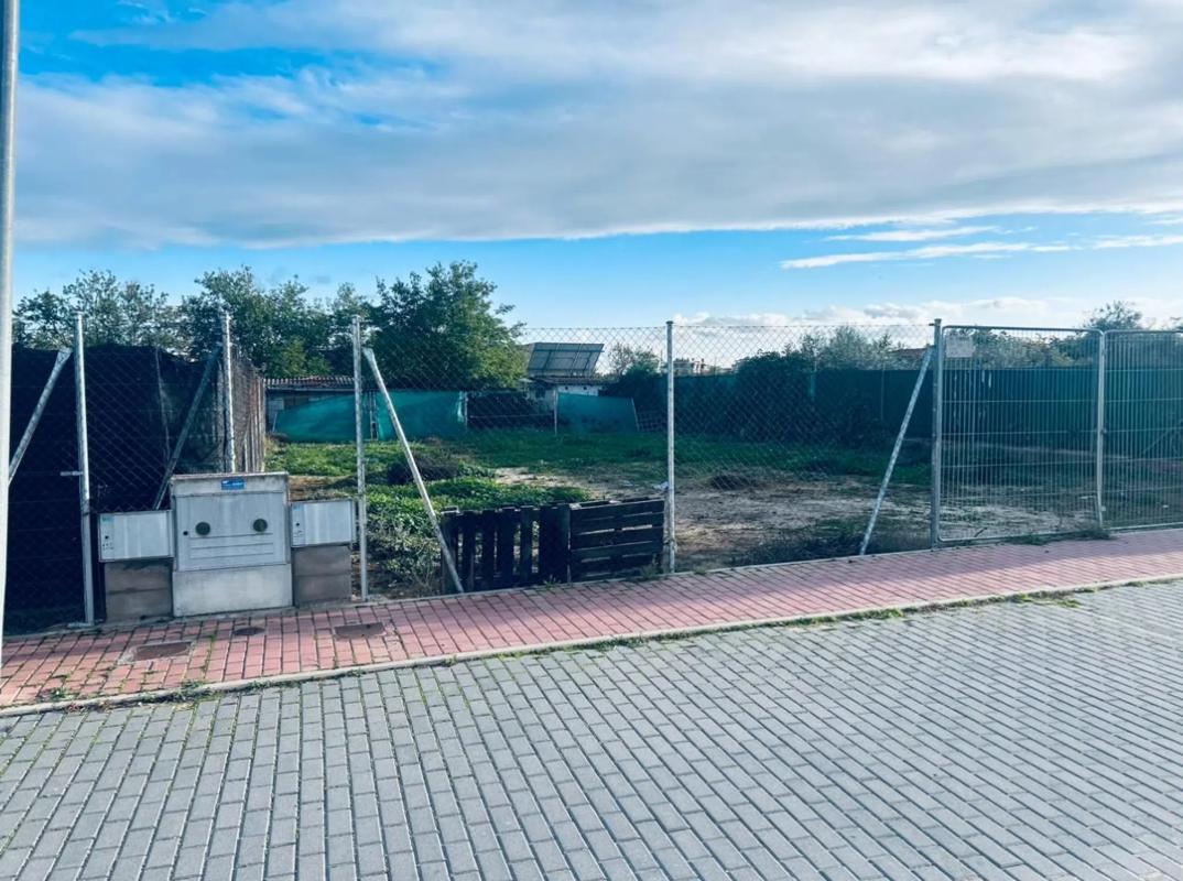 Terreno en venta en Alcalá de Henares, Madrid photo 4