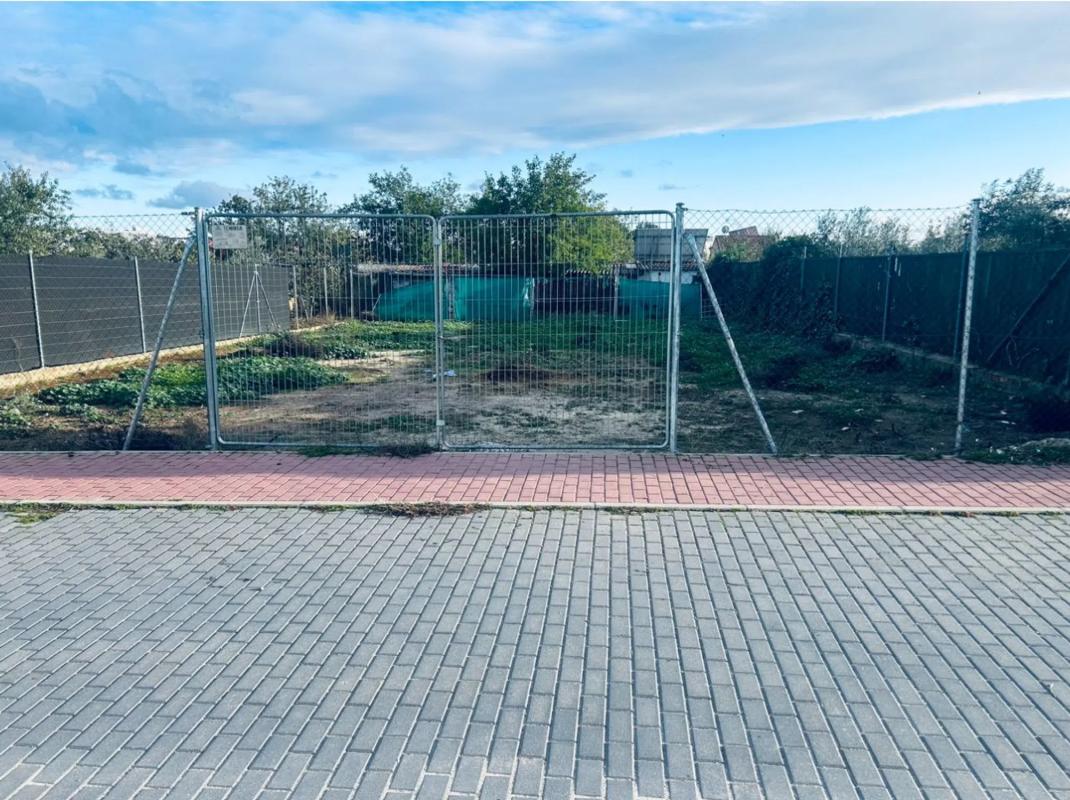 Terreno en venta en Alcalá de Henares, Madrid photo 1