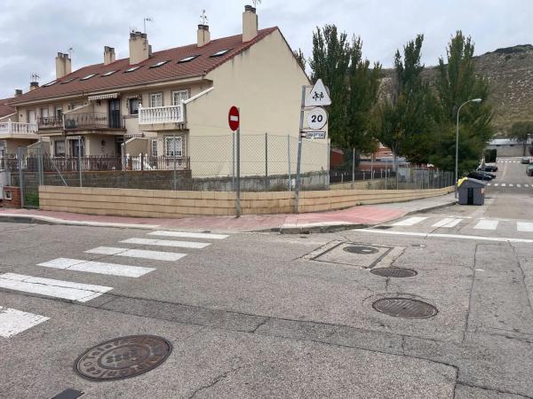 Terreno en paseo de Pereda, 17 e thumbnail 2