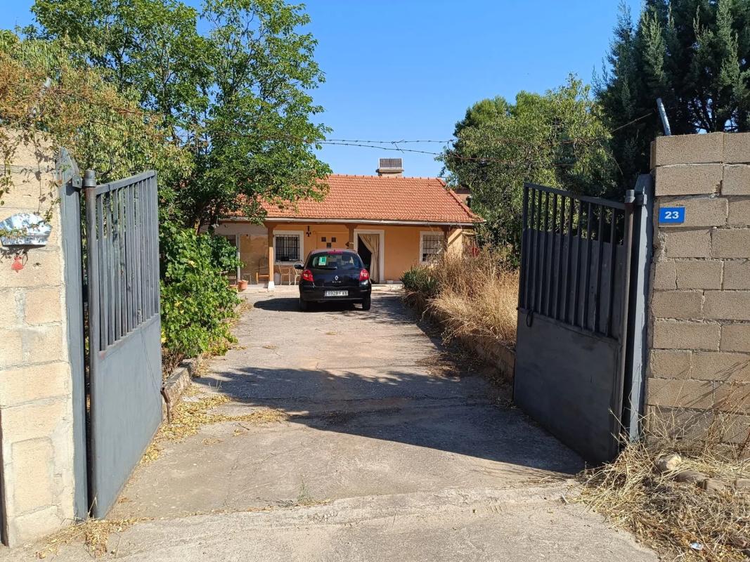 Terreno en venta en Mejorada del Campo, Madrid photo 2